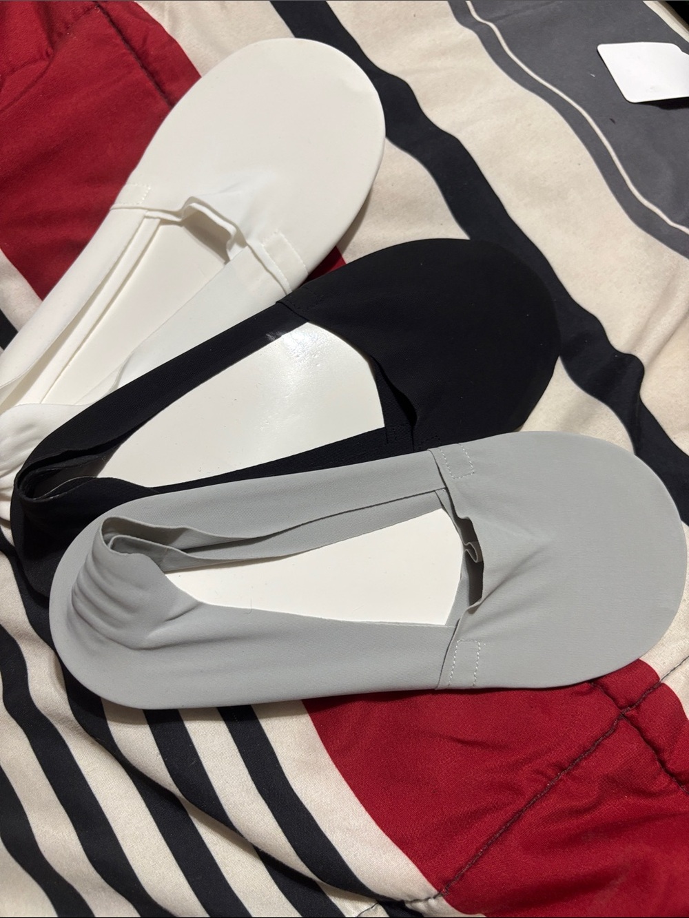 Non-slip no show socks